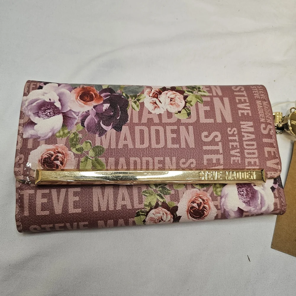 Steve Madden Pink Floral Wristlet - Picture 2 of 11